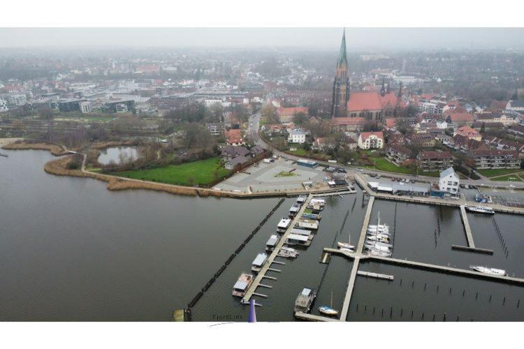 Hausboot Fjord Ankerplatz Mit Biosauna In Schleswig Exterior foto